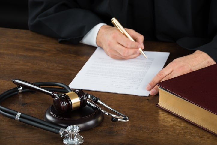 Call Our Medical Malpractice Lawyers 